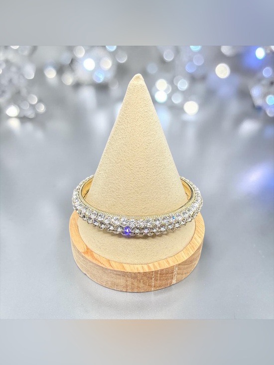 Unbranded Jewelry - 💛Gold-Tone Crystal Pavé Encrusted Bangle/EUC💛